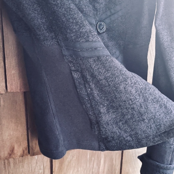 Lululemon Admiral Military Jersey Jacket Charcoal Black Zip Buttons Size 8 - Picture 6 of 9